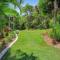 Rainbow Beach Resort overlooking Pool