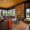 Artisan Gunyulgup - Luxe Lakeside Wellness Hideaway