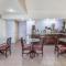 Super 8 by Wyndham Clinton