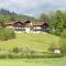 Grosse-Ferienwohnung-Pool-Sauna-Hallenbad-Wintersport-bei-Passau