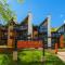 New Listing 3BR 3BA Aspen Condo