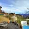 Einzigartige Holzhütte Mit Bergpanorama