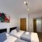 24-7 Secured City Centre Apartments with Free Underground Parking and WiFi