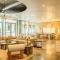 Homey 1BD - Central Downtown - Gym, Pool, Parking