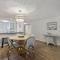 2112 Beach Wood