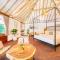 Villa Venice - 2000m2 Garden right behind beach