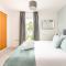 Luxury apartment with spa access on a nature reserve Goldeneye HM107