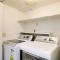 Sunny Tucson Townhome w/ Patio & Mountain Views!