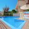 La Bodega Apartments