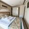 Stunning Caravan With Full Lake View At Southview Holiday Park Ref 33004Ml