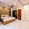 PK Boutique Hotel Noida Expressway