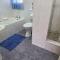 Dolphin View 404 - Sleeps 6
