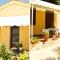 HOLIDAY HOME CON VERANDA SUL MARE e A 3 MINUTI A PIEDI DALLA SPIAGGIA