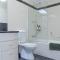 Family Harbour Escape with Harbour Views & Parking