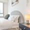 Darling Harbour View & City Skyline 3BR Retreat