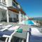 Luxury Apartment with heated pool in Starigrad