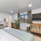 This is it - Great Location -13 Beds - Pool - Gym