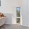Lakehouse No 4- Luxury Lakefront Getaway Villa Pets Welcome