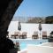 Noir Santorini