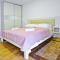 Apartment Domalu Old Town