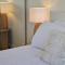 Oceanic Escape Top Floor 2 mins from beach