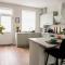 Modern Skipton House, Sleeps 5, Canal & Parking
