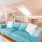 Downtown Seaview Apartment