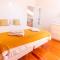 Downtown Seaview Apartment