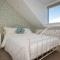 8 Tai Dyffryn