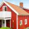 4 person holiday home in Rönnäng-By Traum
