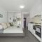 41B Abnb-Style Vibrant 12 Mins Walk to Train STA Studio Apt