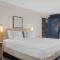 Spark by Hilton Bakersfield Central