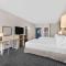 Spark by Hilton Bakersfield Central
