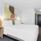 Spark by Hilton Modesto
