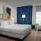 Spark by Hilton Tampa Brandon Spark by Hilton Tampa Brandon