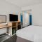Spark By Hilton Stevensville