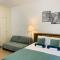 Stylish Studio with Pool Access, Free parking, Paphos center - Work Friendly