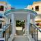 Stylish Studio with Pool Access, Free parking, Paphos center - Work Friendly