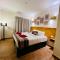 Sandra Hotel