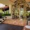 Royal Palms Beach Hotel