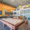 Unique 1BD - DT PHX - Parking, Gym, Pool - Sleeps 6