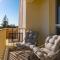 Seaview apartment newly renovated to high quality