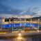 Island House Hotel