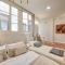 Heart of Pamplona Apartments II by clabao