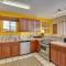 Centrally Located Kailua-Kona Condo with Lanai!