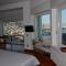 Suite 52