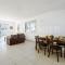 Villa Cherry Palm