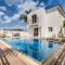 Villa Cherry Palm