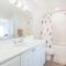 Crescent Point #9: 3Bed Condo