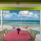 Parrot-ise 4 Bedroom Villa